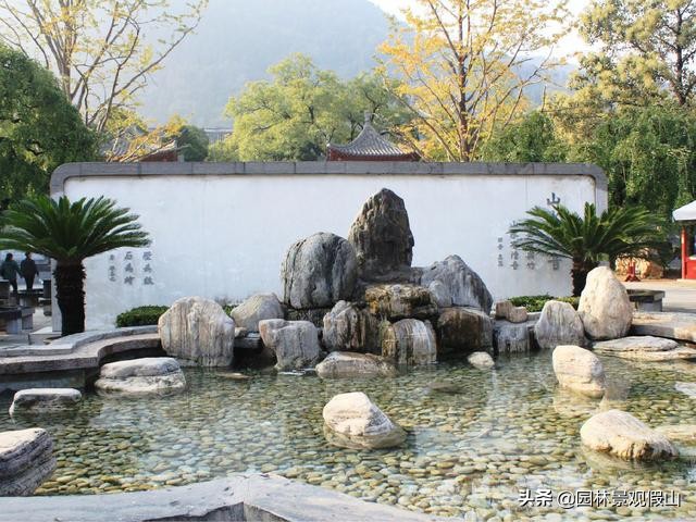 院里有假山好吗,家中院里做个竖着假山好吗