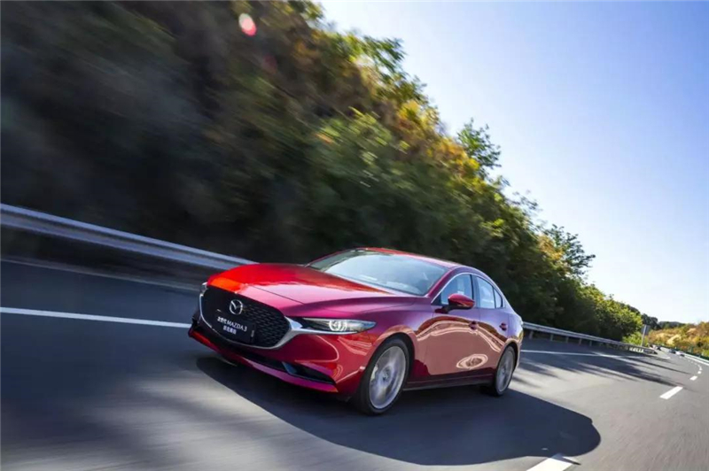 颜值昂克赛拉,颜值操控一流汽车