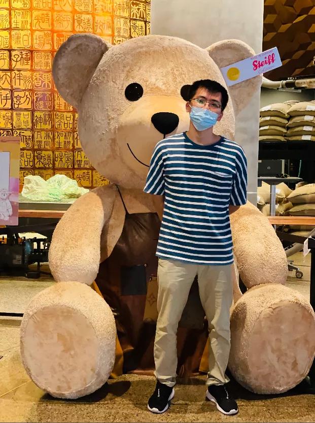 28岁生日礼物收了个LV的包，我老板米姐送的，简直太震惊了