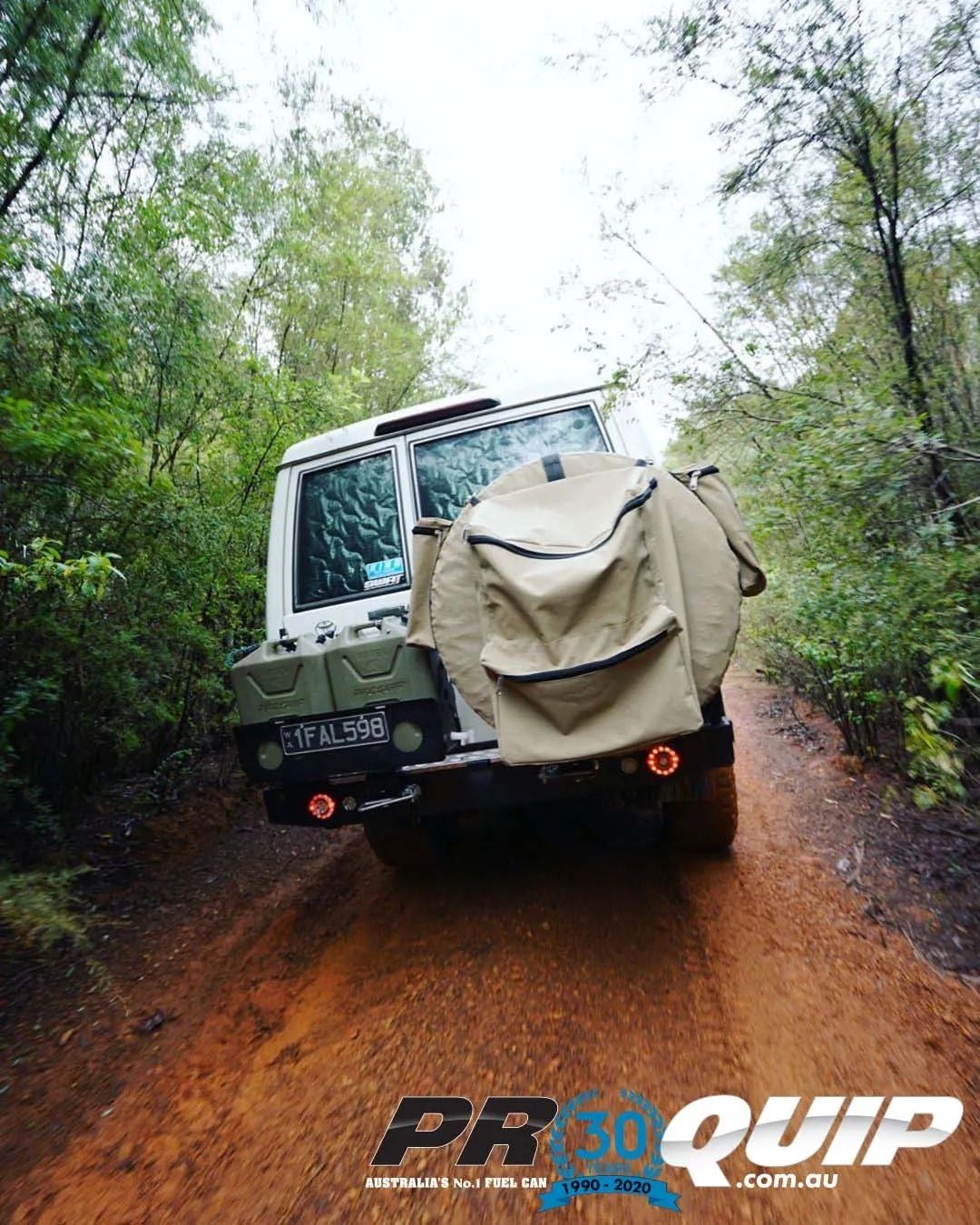 有个桶很帅的，不信你看看