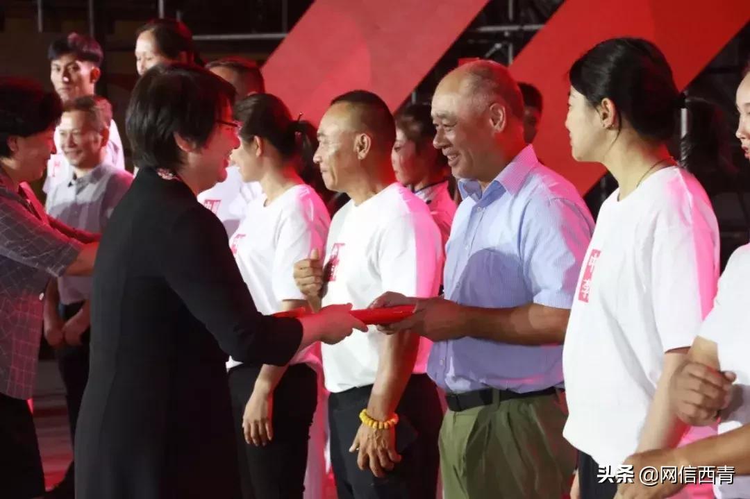 体操王子李宁走进天津西青——西青区全民健身运动会倒计时100天暨天津西青李宁运动中心开园活动举行