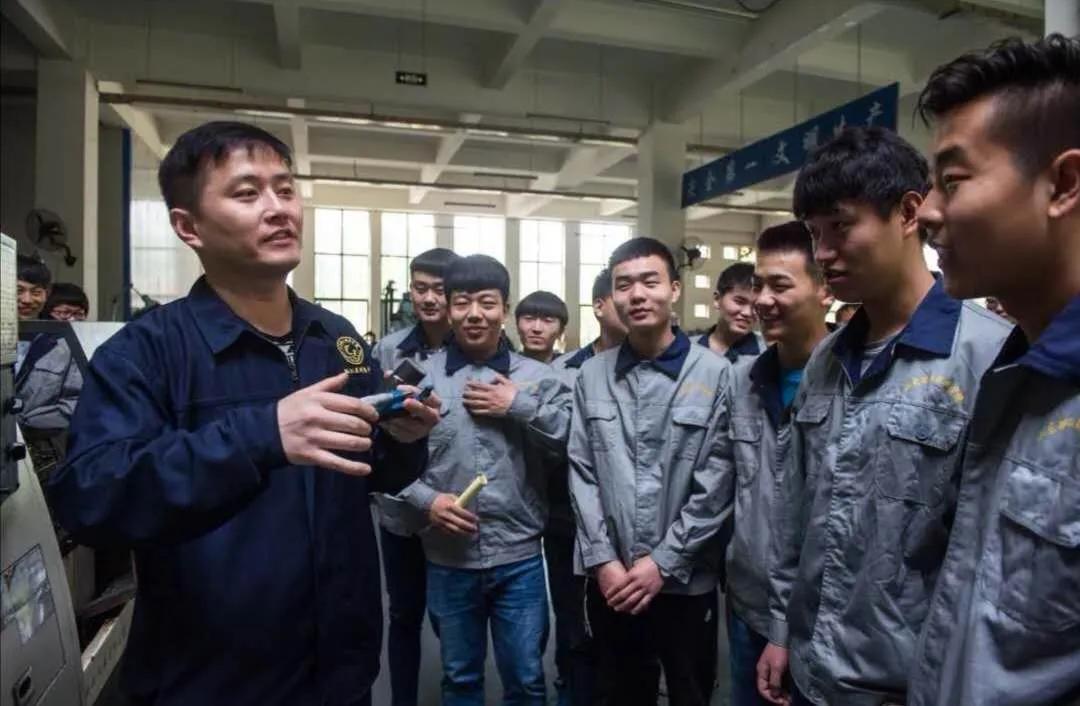 山东理工大学拍毕业照的地方,山东理工职业学院在飞机拍毕业照