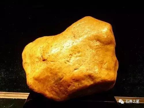 捡到这些石头不要扔,在海边捡到这些石头千万不要丢