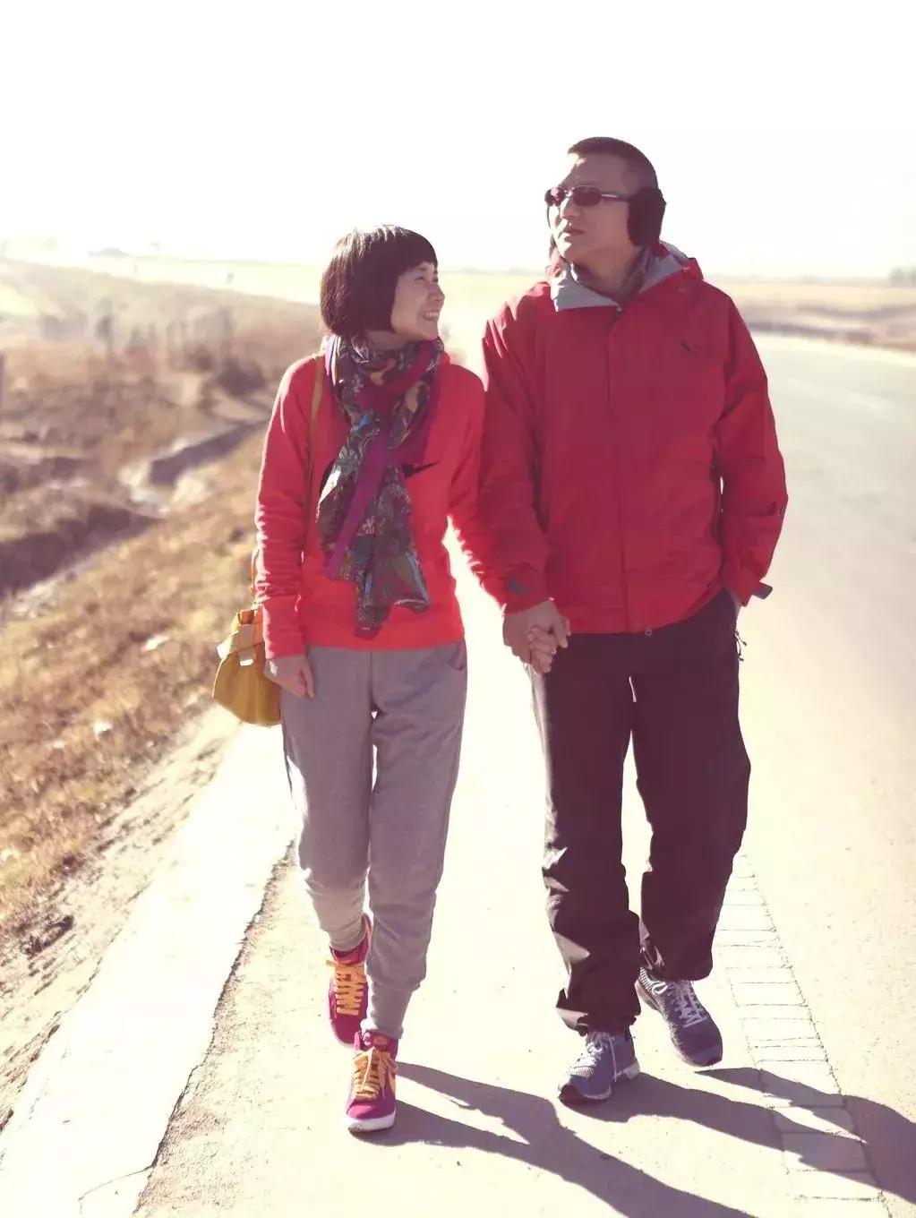 他们就像世界的两极,却爱得惊天动地,坚如磐石……