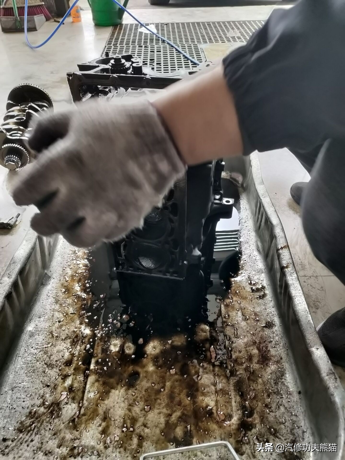 斯柯达昊锐烧机油维修视频,大众斯柯达昊锐1.8t烧机油