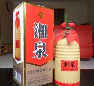 这4种白酒要少喝没酒味还浪费钱,这四款酒真正的物美价廉