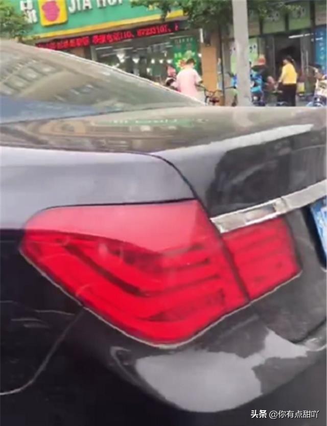 奥迪a4vs宝马,宝马三系和奥迪a4对撞