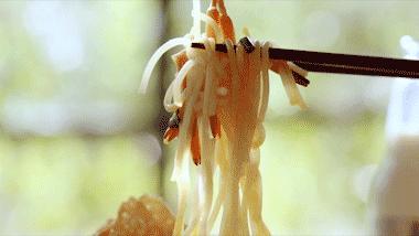 去哪里学习正宗螺蛳粉做法,在家自己怎么煮螺蛳粉好吃