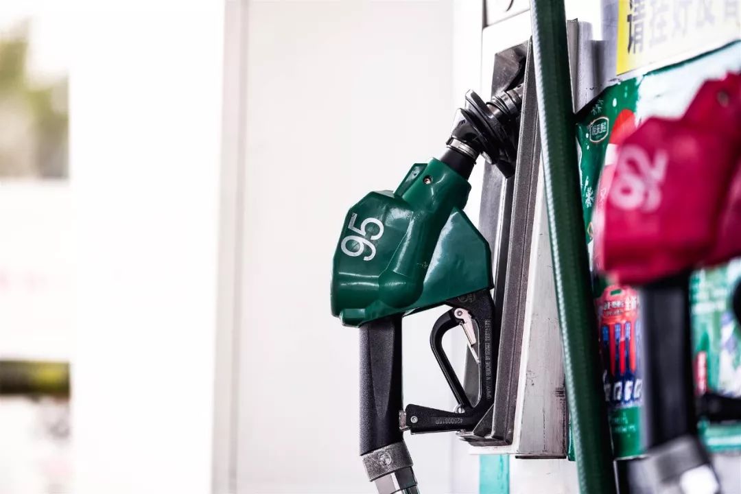 国庆节出门旅游必带的8件神器,国庆出游带什么好物