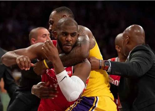 nba球员激烈斗殴瞬间汇总,nba赛场上的冲突时刻