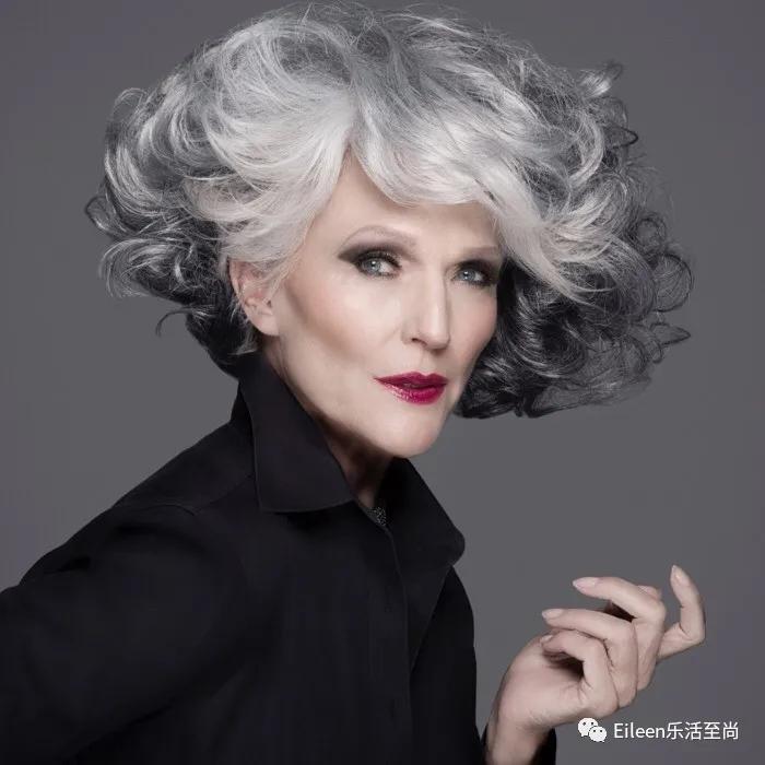 前夫爱继女，单身养出三超壕，31岁离婚后开启美魔女传奇