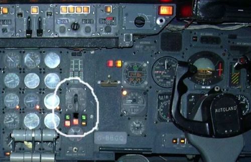 美国最惨烈的空难,起因只是一个灯泡,多人目击遇难者“灵魂”