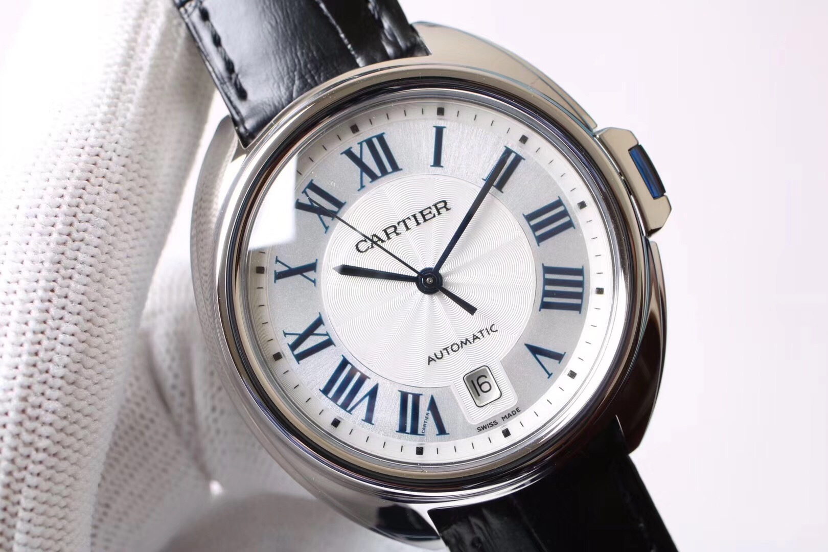 卡地亚钥匙系列和蓝气球哪个好,卡地亚钥匙和蓝气球哪个保值