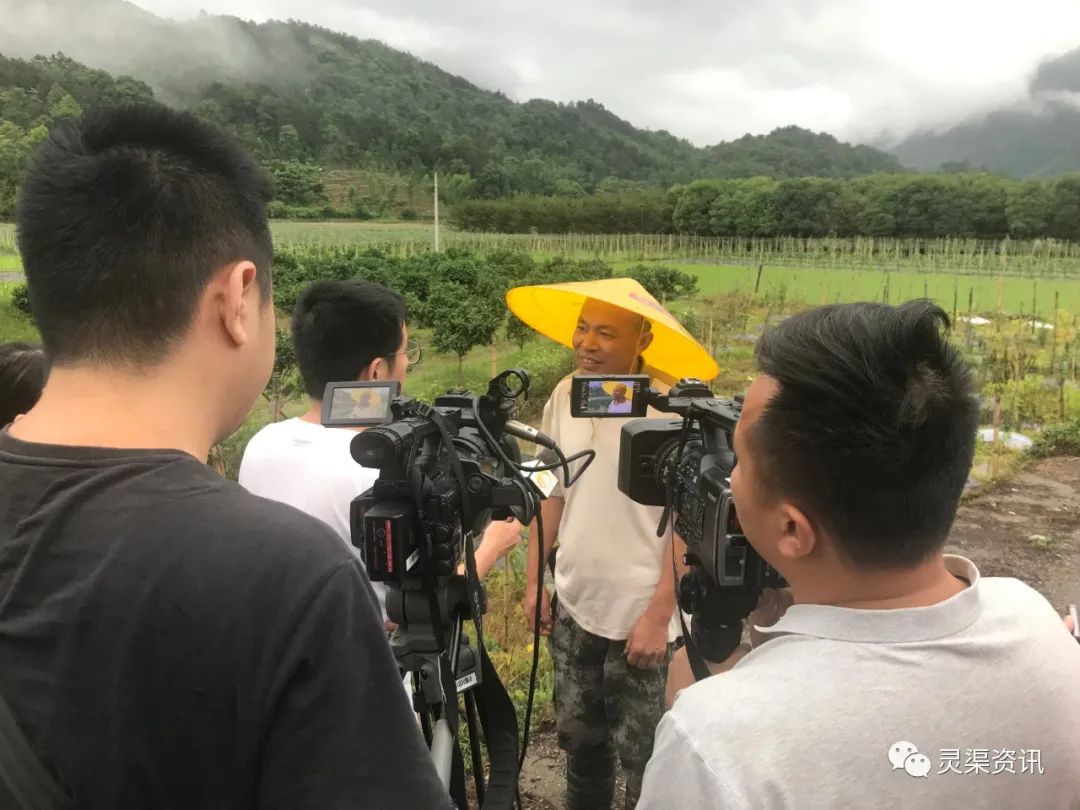 脱贫攻坚百名记者百村行,千名记者一线行上万岗位