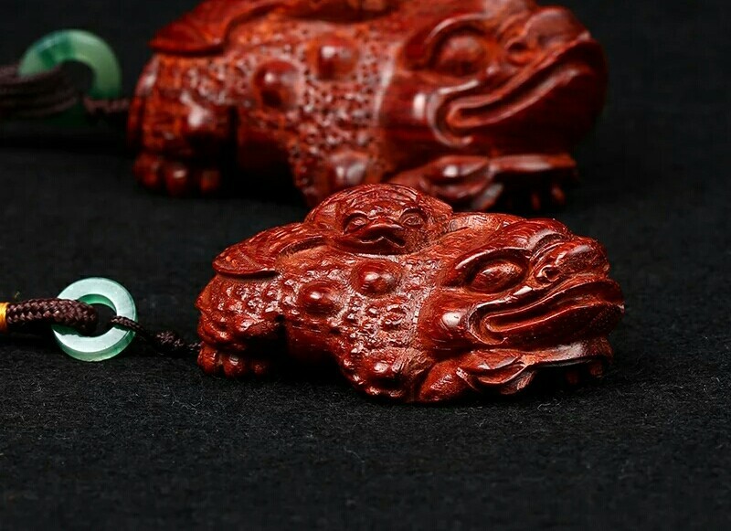 哪些木雕把件值得把玩,最简单的木雕小件