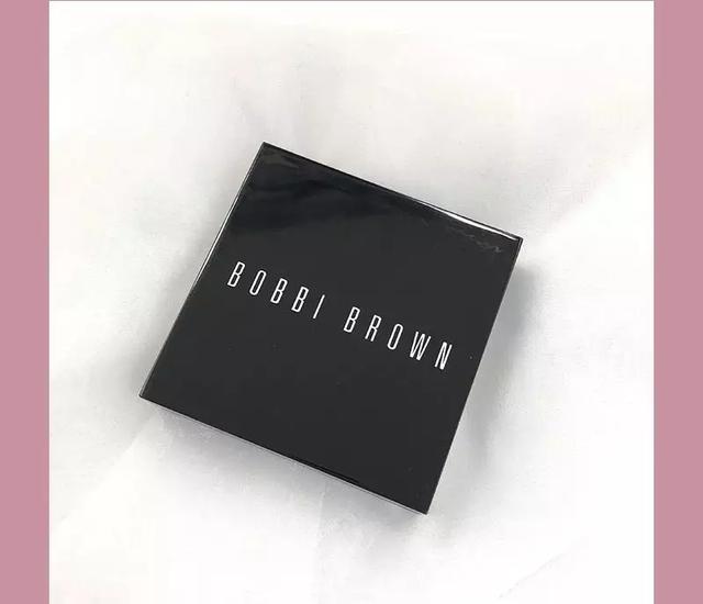 泫雅重腮红妆容,泫雅同款鬼马亮片妆