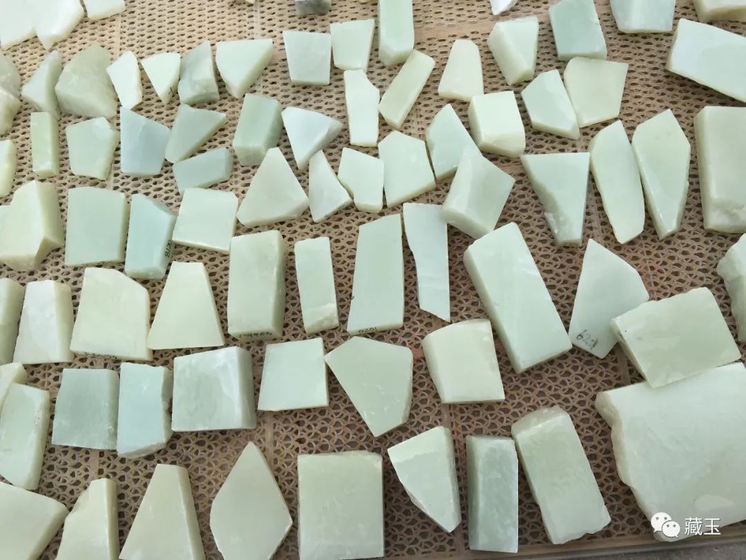 韩料和田玉为什么不受大众喜爱,韩料和田玉值得入手吗