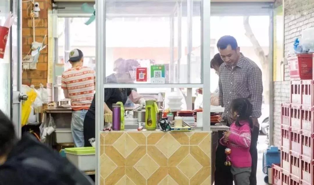 深圳人靠这些店，击败了全国99%的城市