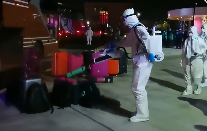 世界杯各国选手抵达机场视频,世界杯各国人员入场