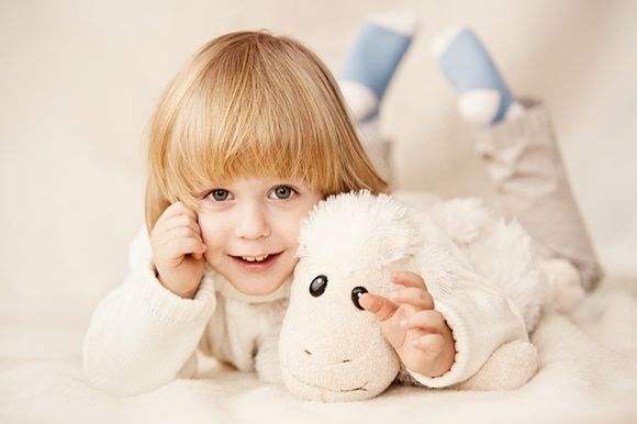 3个月宝宝薅妈妈头发是怎么回事,宝宝薅头发怎么正确引导