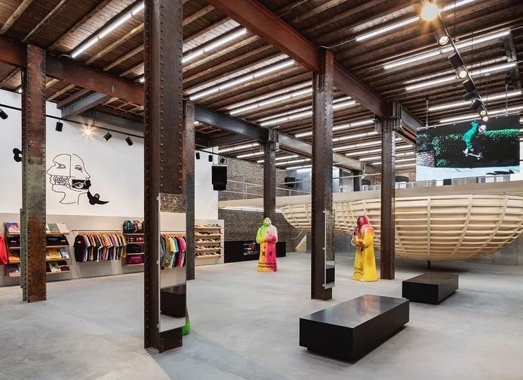 限定疯抢、潮人云集，Supreme新店为什么就选了旧金山