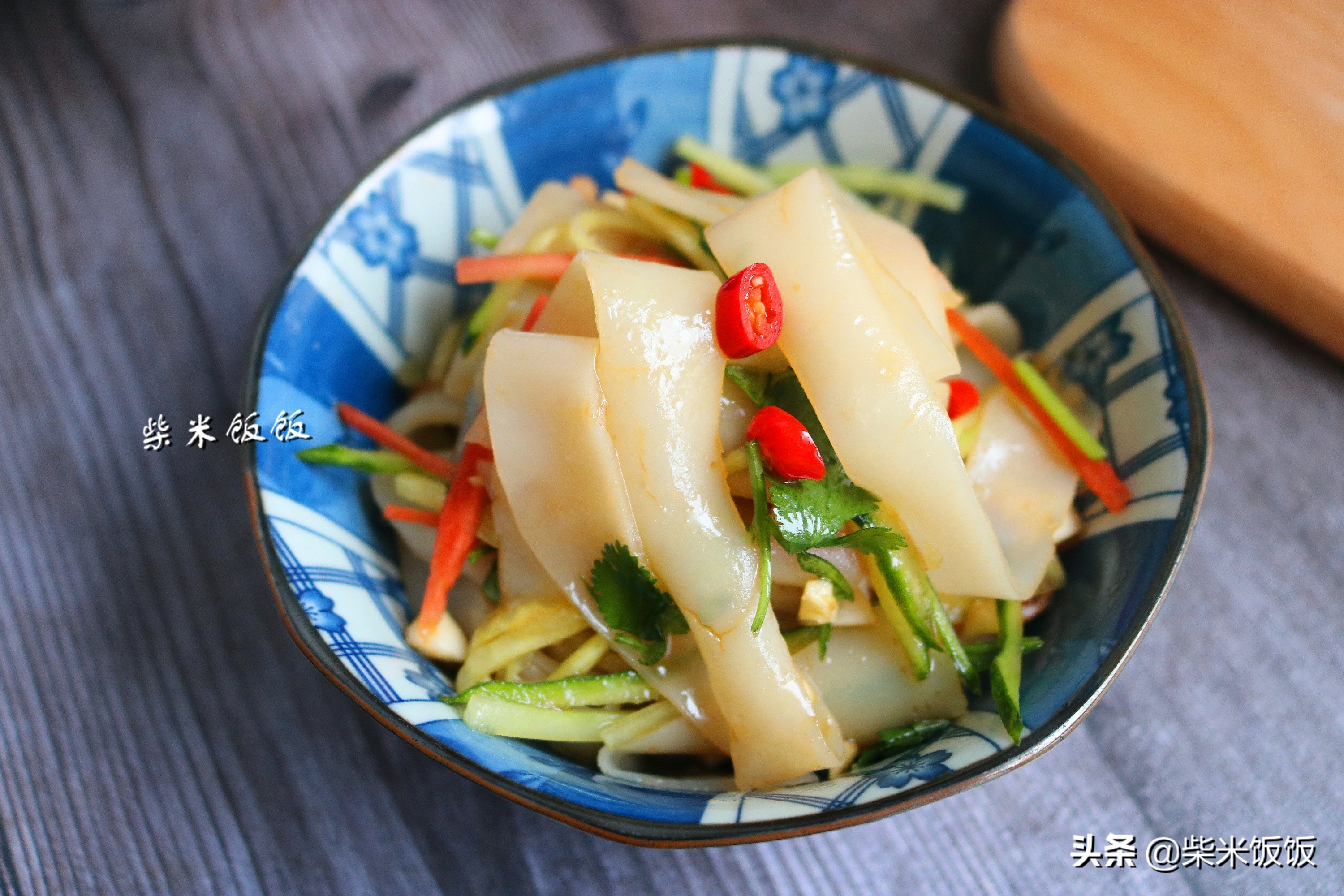 自制凉皮需要蒸几分钟,怎么样用面粉做凉皮才筋道