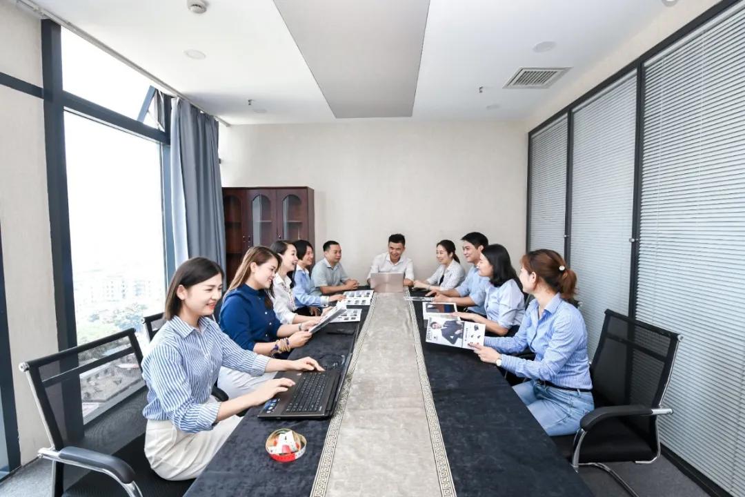 「最美量体师」陈颢今:星城绅装搭配的“引路人”