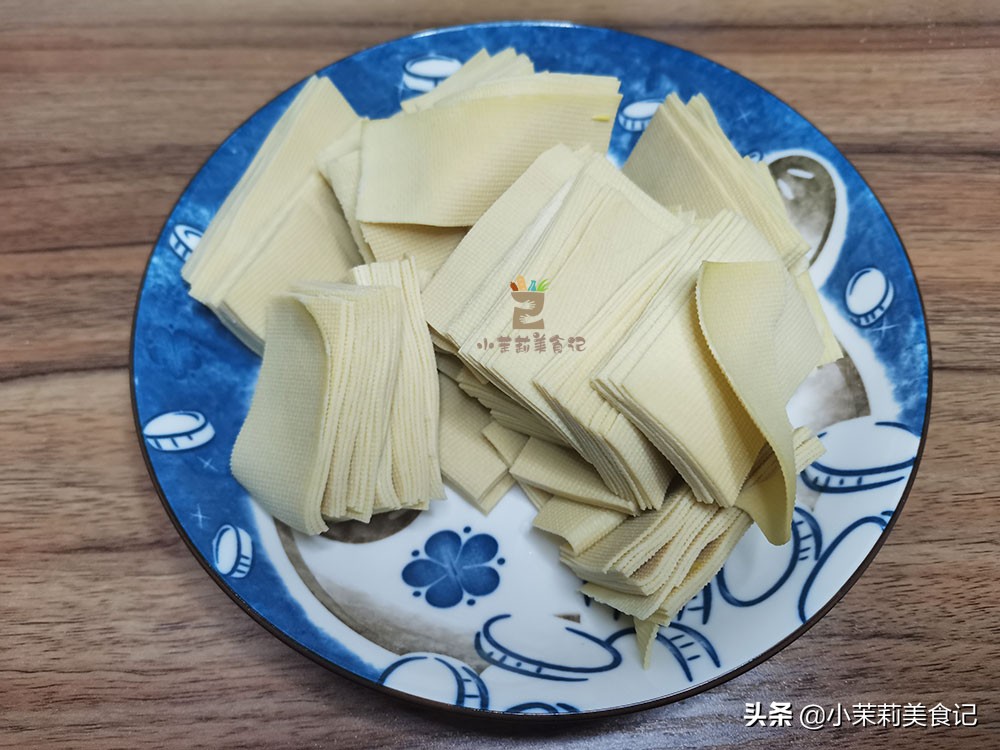 尖椒干豆皮怎么做好吃,做尖椒干豆腐用颗粒碱吗