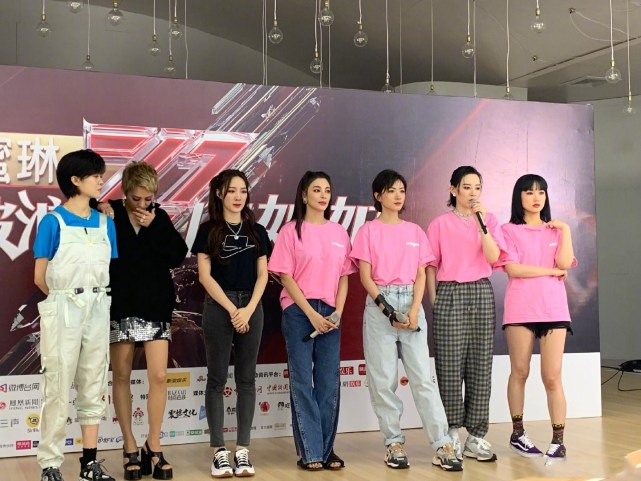 万茜点赞宁静恶评后的现状,万茜点赞宁静事件分析