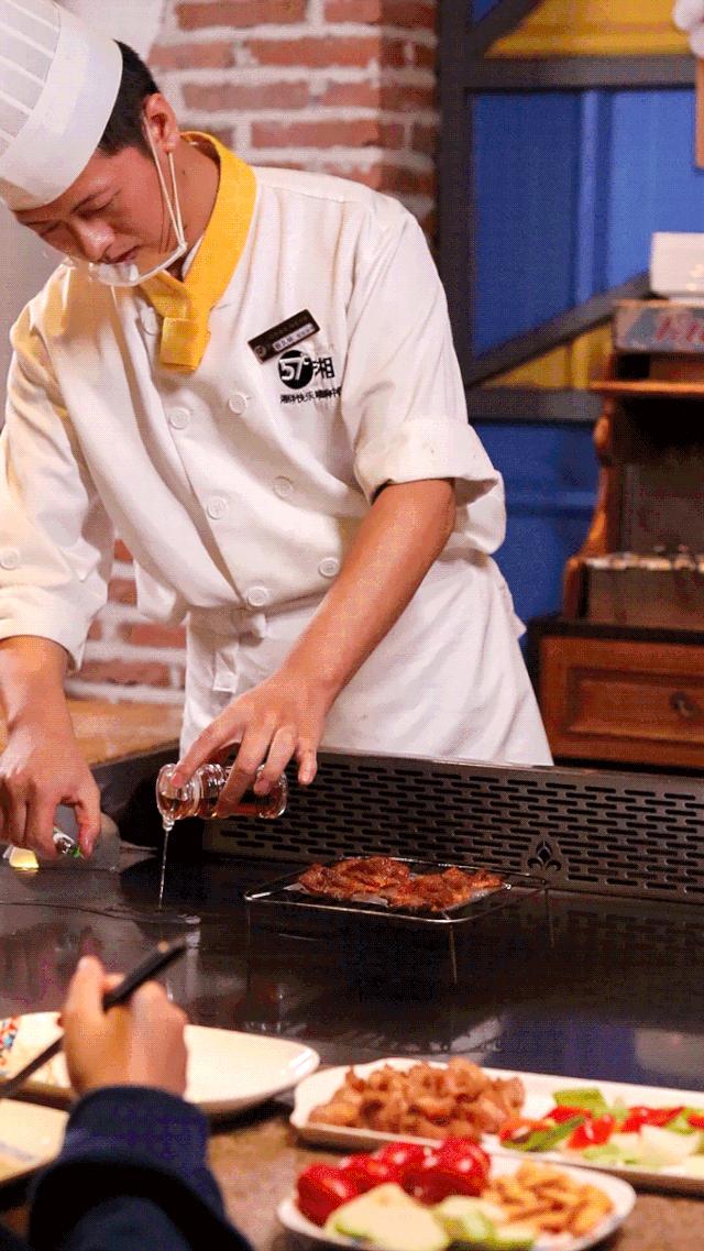 徐州第一高楼里排队不止哥老官！前5家店你可能都没吃过...