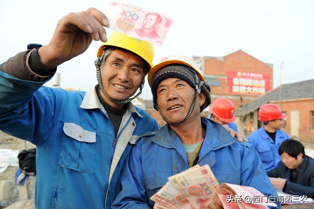 黑心老板恶意拖欠农民工工资4500,新法规定不得再拖欠农民工工资