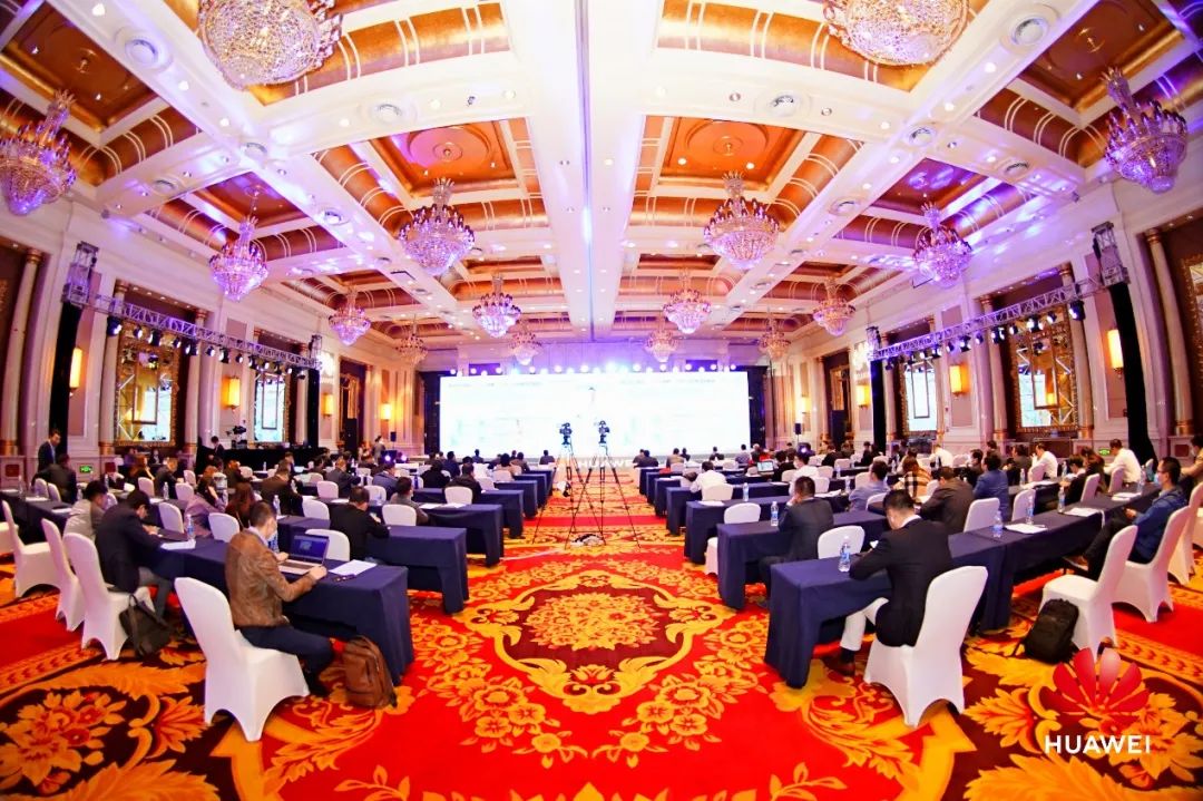 如何通过新技术打造智慧金融,与智者为伍探索知识高峰