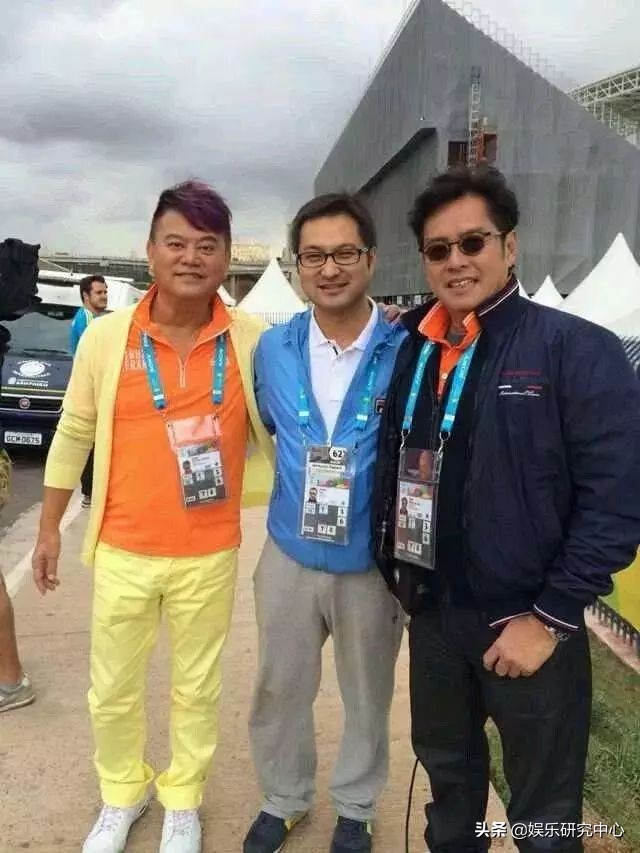 TVB爱国艺人！两次破产，和香港第一古装美女结婚40年至今无子…