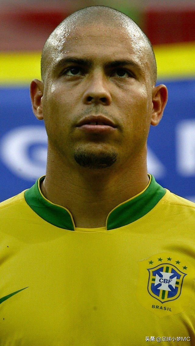 体育新星创作营巴萨,球星眼中的罗纳尔多