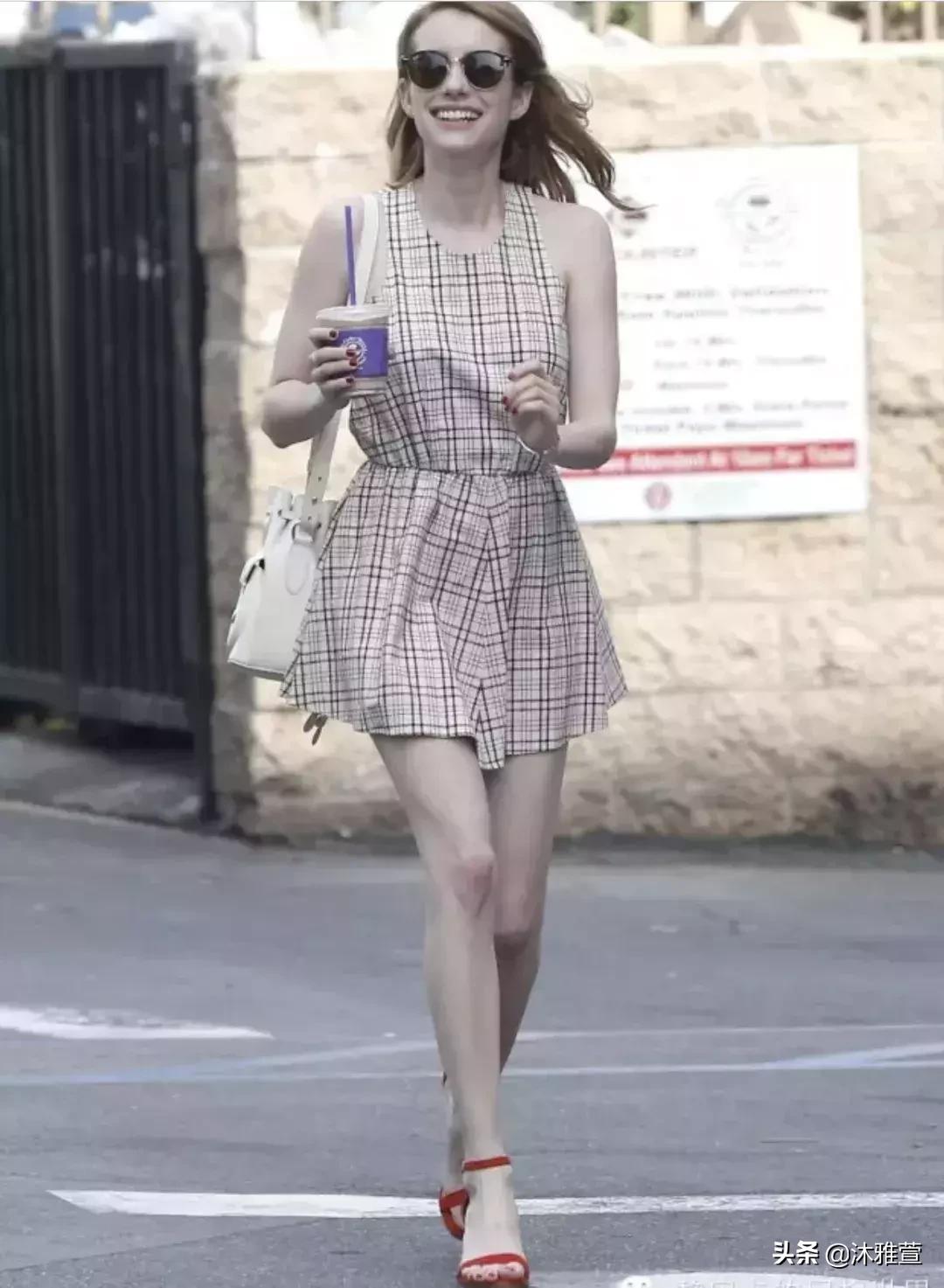 穿红色衣服红色鞋子,红色芭蕾单鞋配牛仔裤