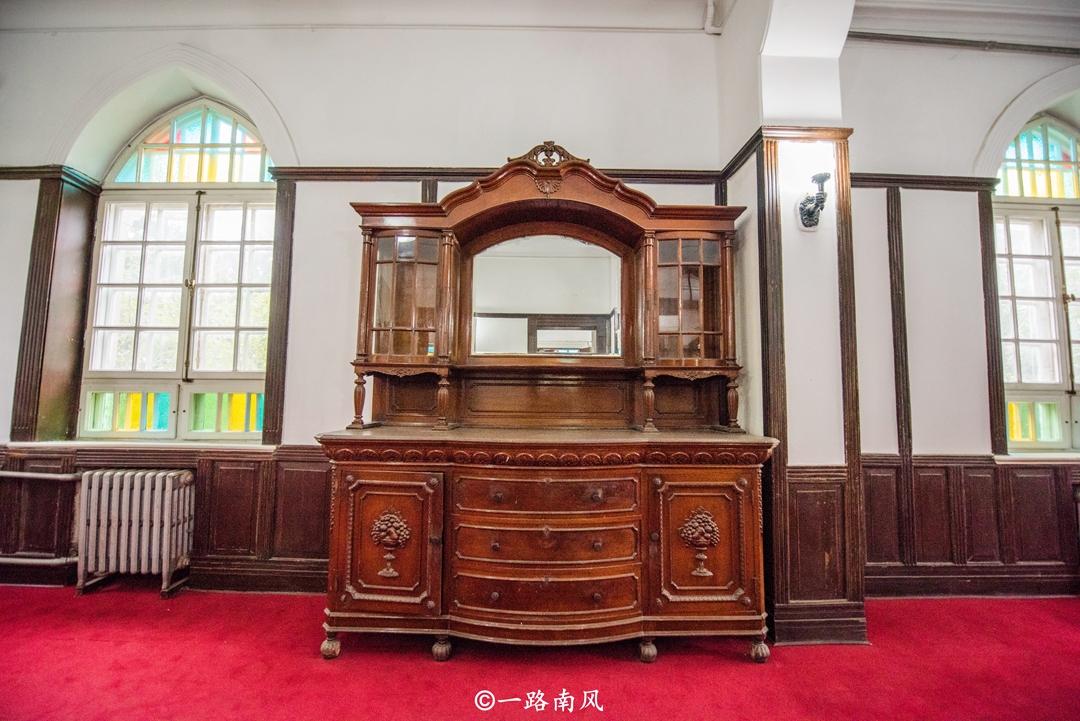 青岛八大关有座网红别墅，建造者为俄罗斯人，每天客似云来