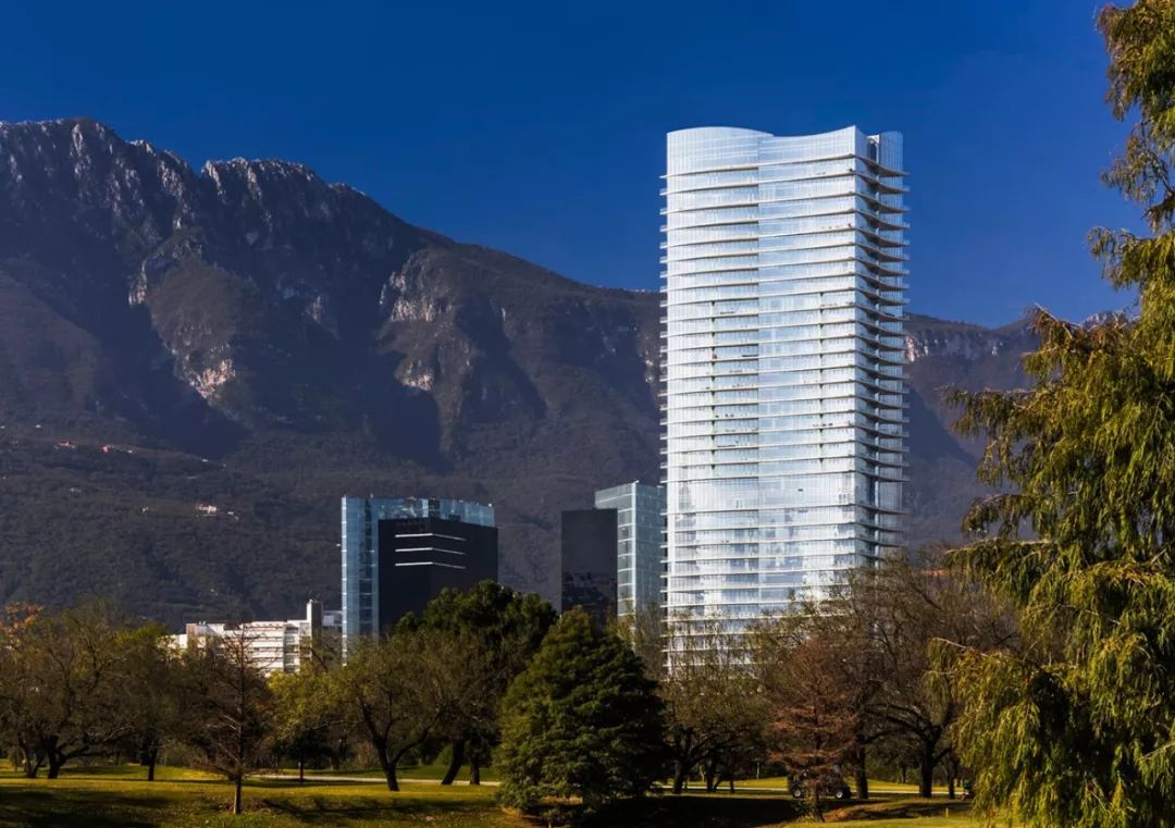 西萨佩里的死因,西萨佩里怎么死的