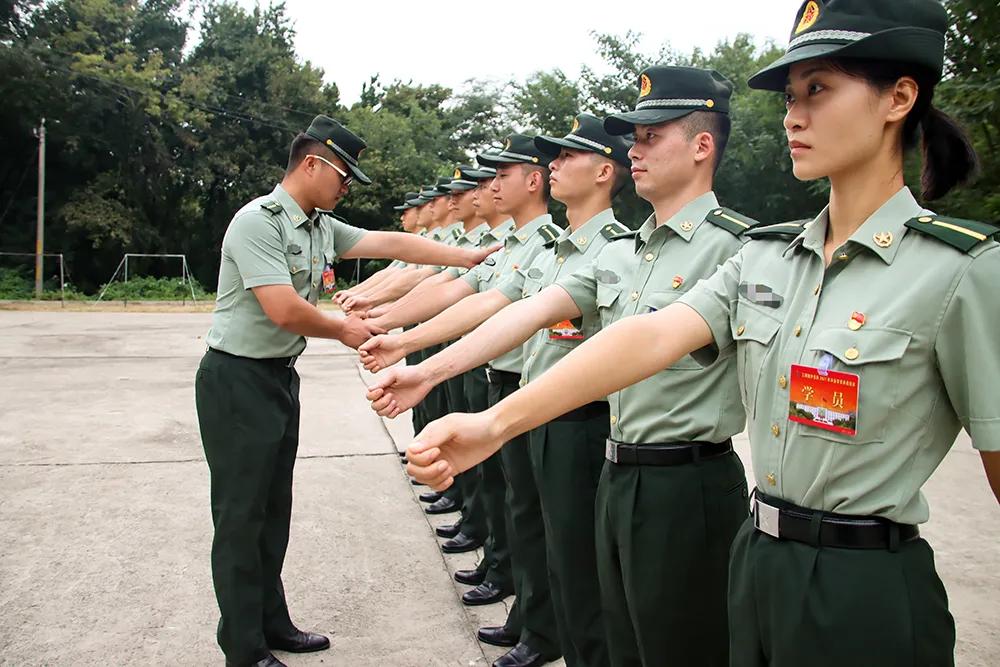 【淬火一道杠，亮剑一颗星】少尉“创造营”开训了