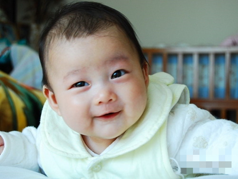 30天宝宝豆豆眼是什么原因造成的,宝宝长痘痘和妈妈饮食有关吗