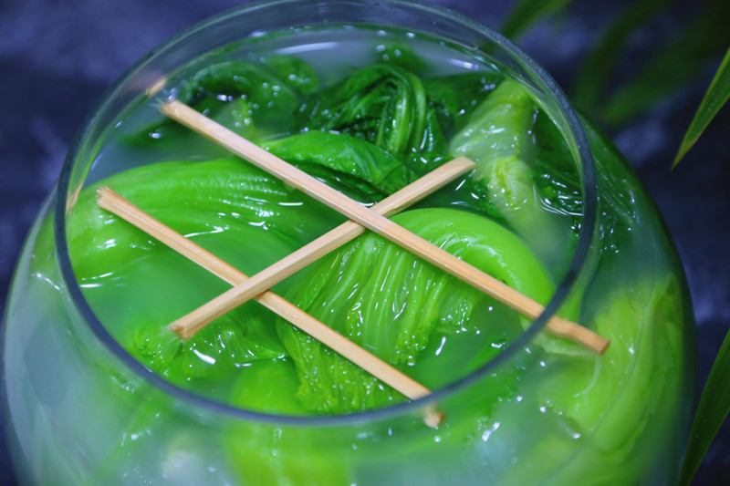 玻璃瓶腌酸菜的妙招,在楼房里腌酸菜的小妙招