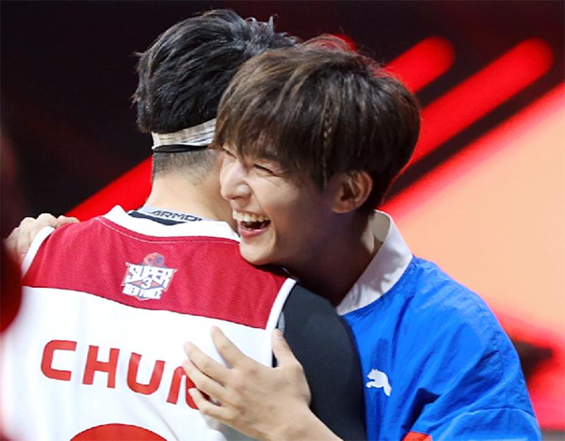 炎亚纶躺吴尊怀里发糖十分有爱,炎亚纶吴尊2019