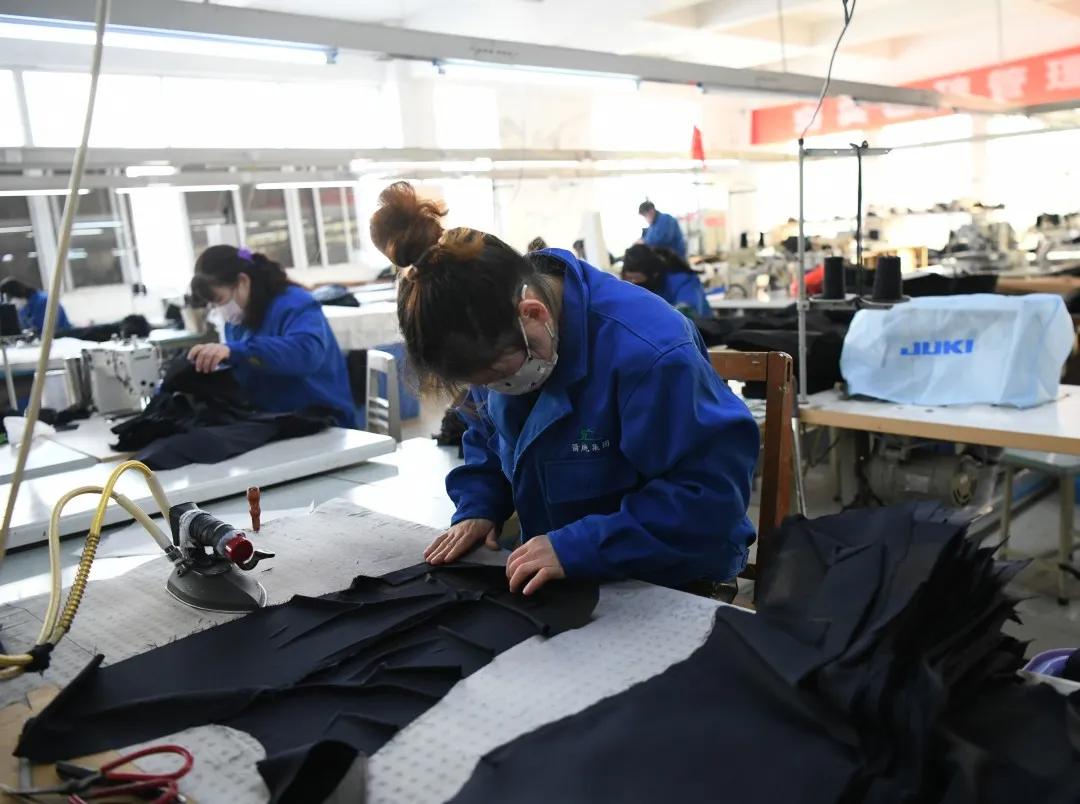 节后收心归位有序复工复产,铆足干劲抓复工奋力实现开门红