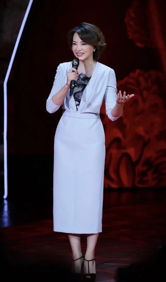 显胖的裙子怎么补救,春秋显白显瘦显高穿搭