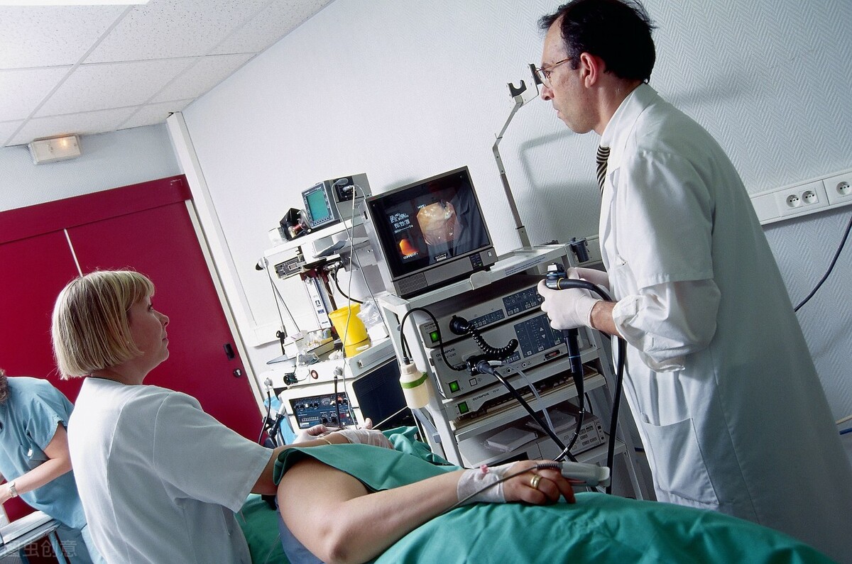 普通胃镜无痛胃镜胶囊胃镜区别,普通胃镜和无痛胃镜检查有何区别