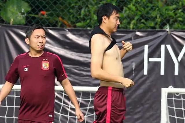 国足vs越南球员身材,国足身材谁最好