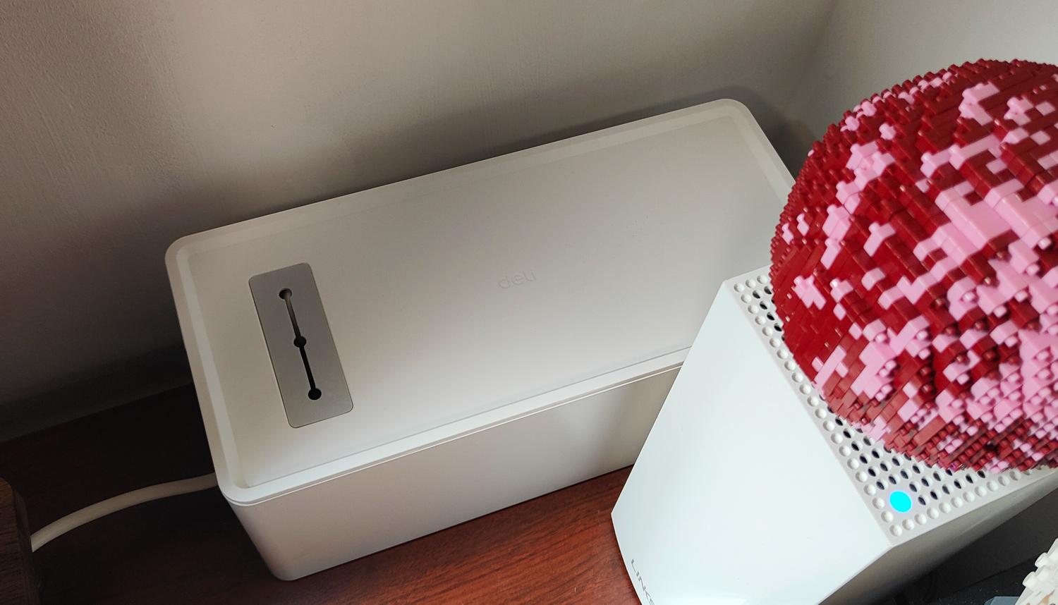 游戏宅的电脑桌面,游戏头戴式耳机rog棱镜s