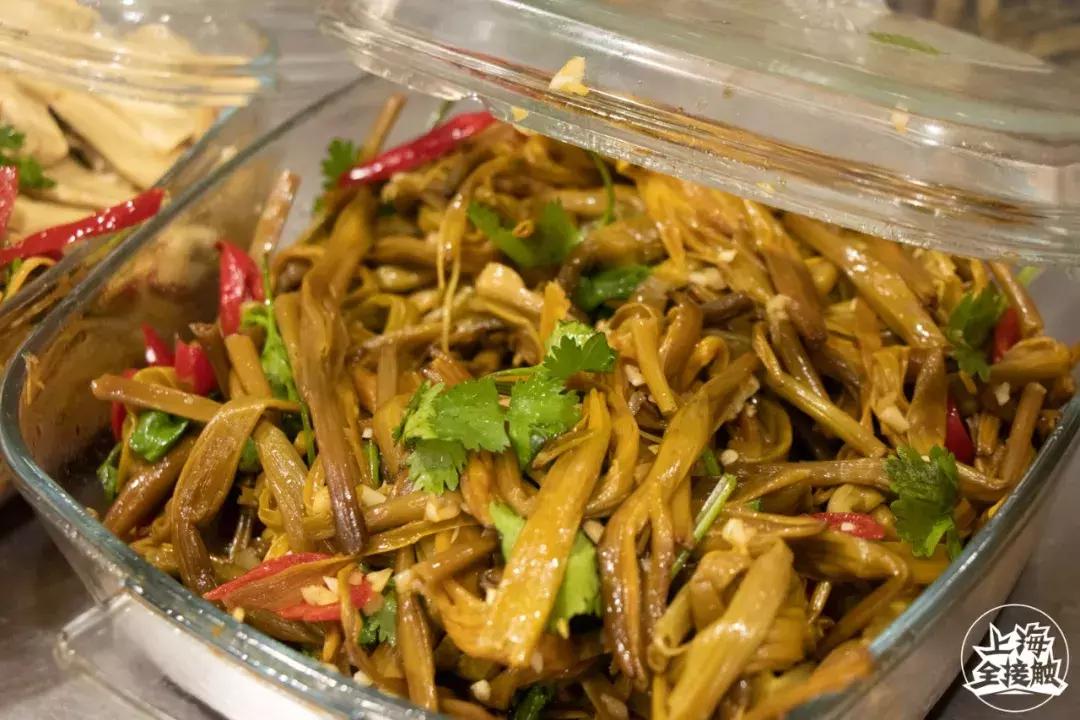 在上海怎么月入过万,在上海月入5000怎么活