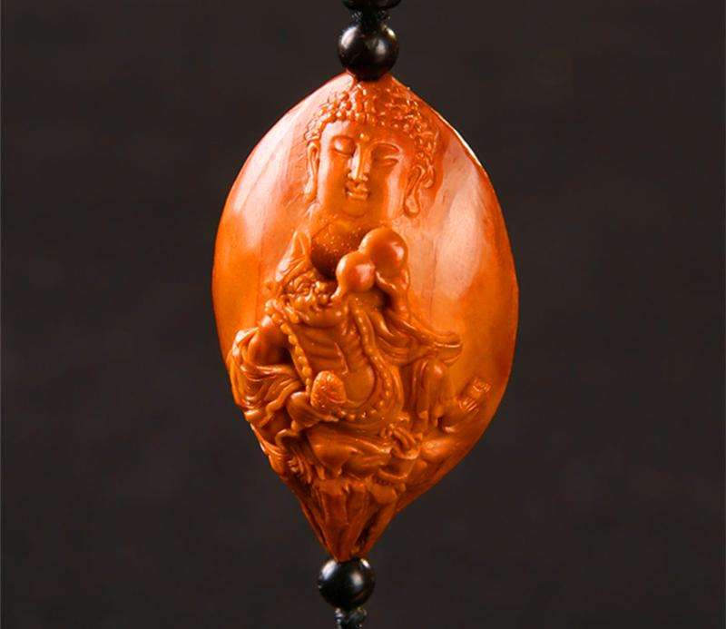 核雕∣指尖小小桃核，刻画大大世界，方寸之间显天地