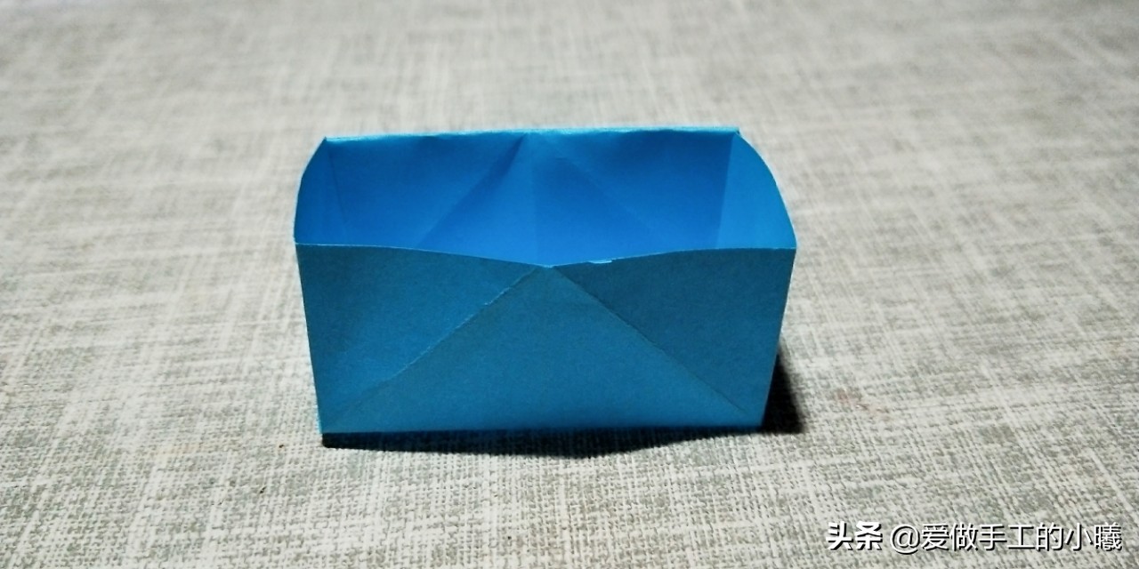 小学生手工折纸礼物盒,康乃馨礼物盒折纸简单教程