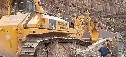 足以震惊世界的八个超级工程,世界十大巨无霸工程机械